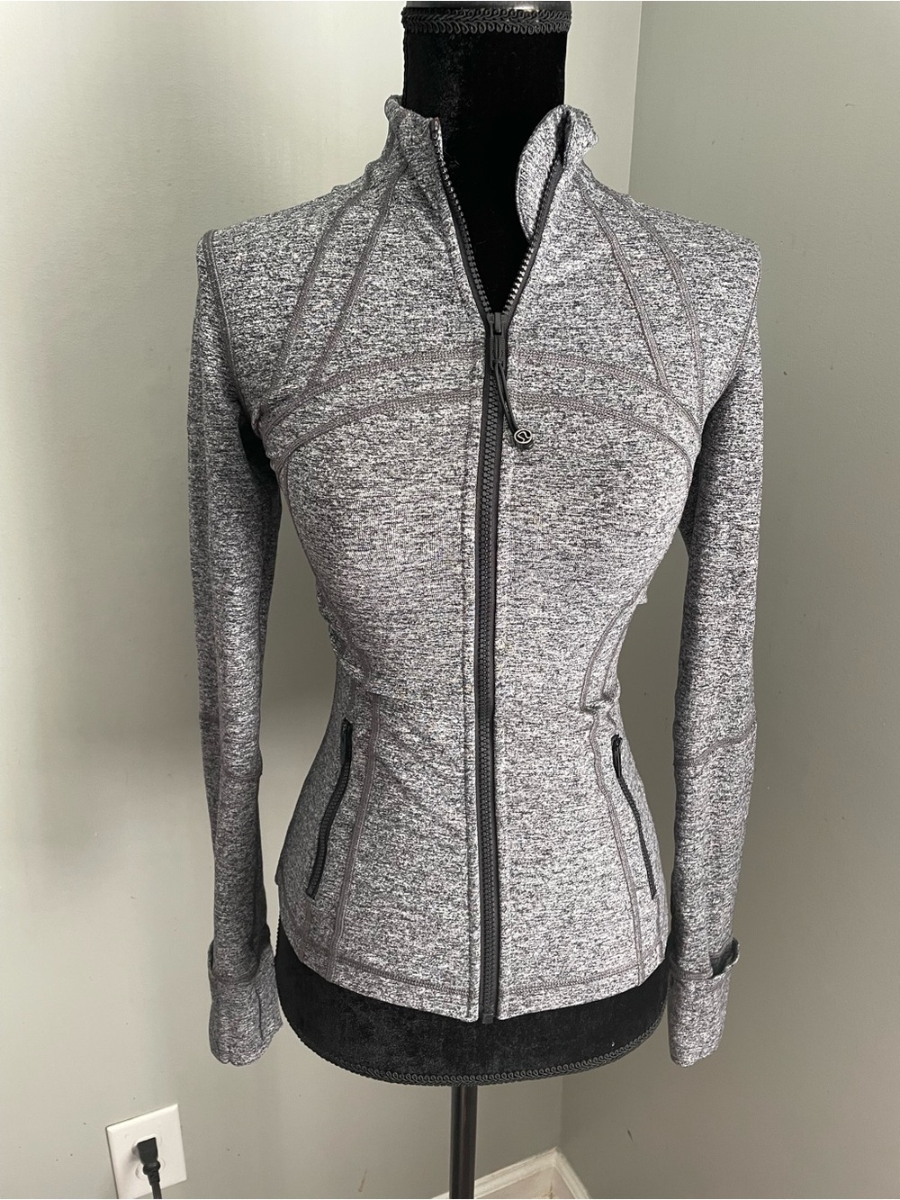 lululemon Define Heather Gray Full-Zip Athletic Jacket